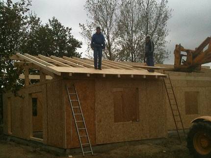 MONTAREA CAPRIORILOR